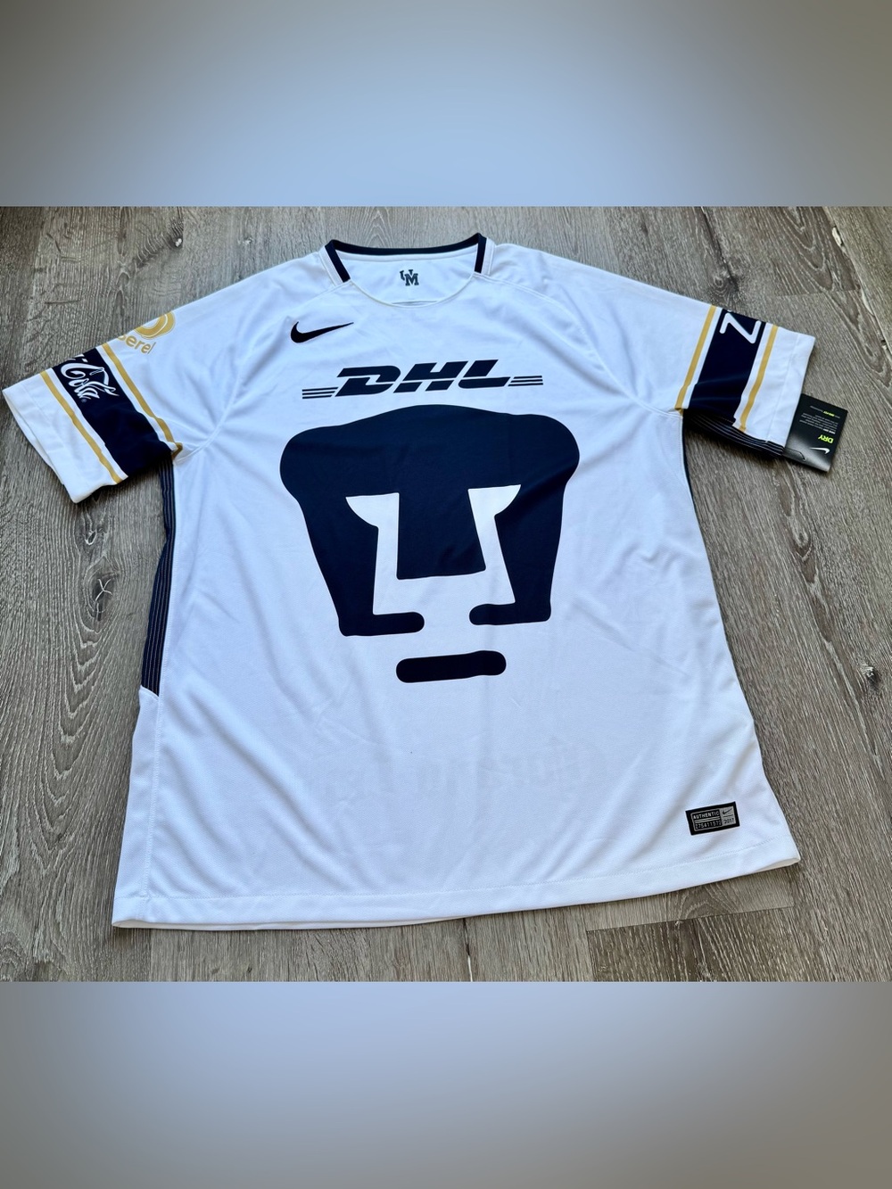 Nike Club UNAM Pumas 2017/18 Home Soccer Jersey White Gold Men’s XL NWT
